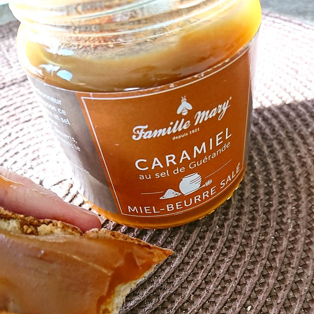 Karent_Kat's tweet photo. Miel au caramel au beurre salé de #Guérande de
👉 @famillemary 🍯🐝 #tweetCalorie #Bzh5
© saradedebzh https://t.co/y0EHXYelYo
