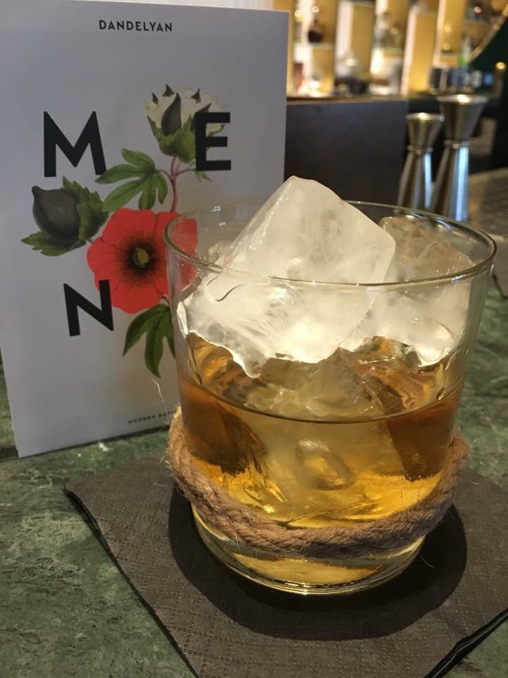 An Oak Island Old Fashioned for #OldFashionedWeek in my favourite #cocktailbar #cocktails #bacardi #coconut #labdanum #pirate #rum