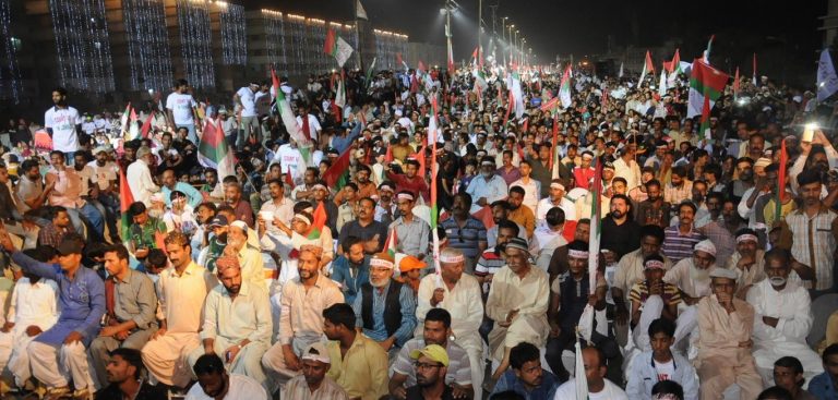 MLKAdil's tweet photo. کراچی کی صرف ڈیڑھ کروڑ آبادی کو گنا گیا اور باقی ڈیڑھ کروڑ آبادی کو لاپتہ کردیا گیا ، فاروق ستار

#FairCensusOurRight https://t.co/H37pMFECFe