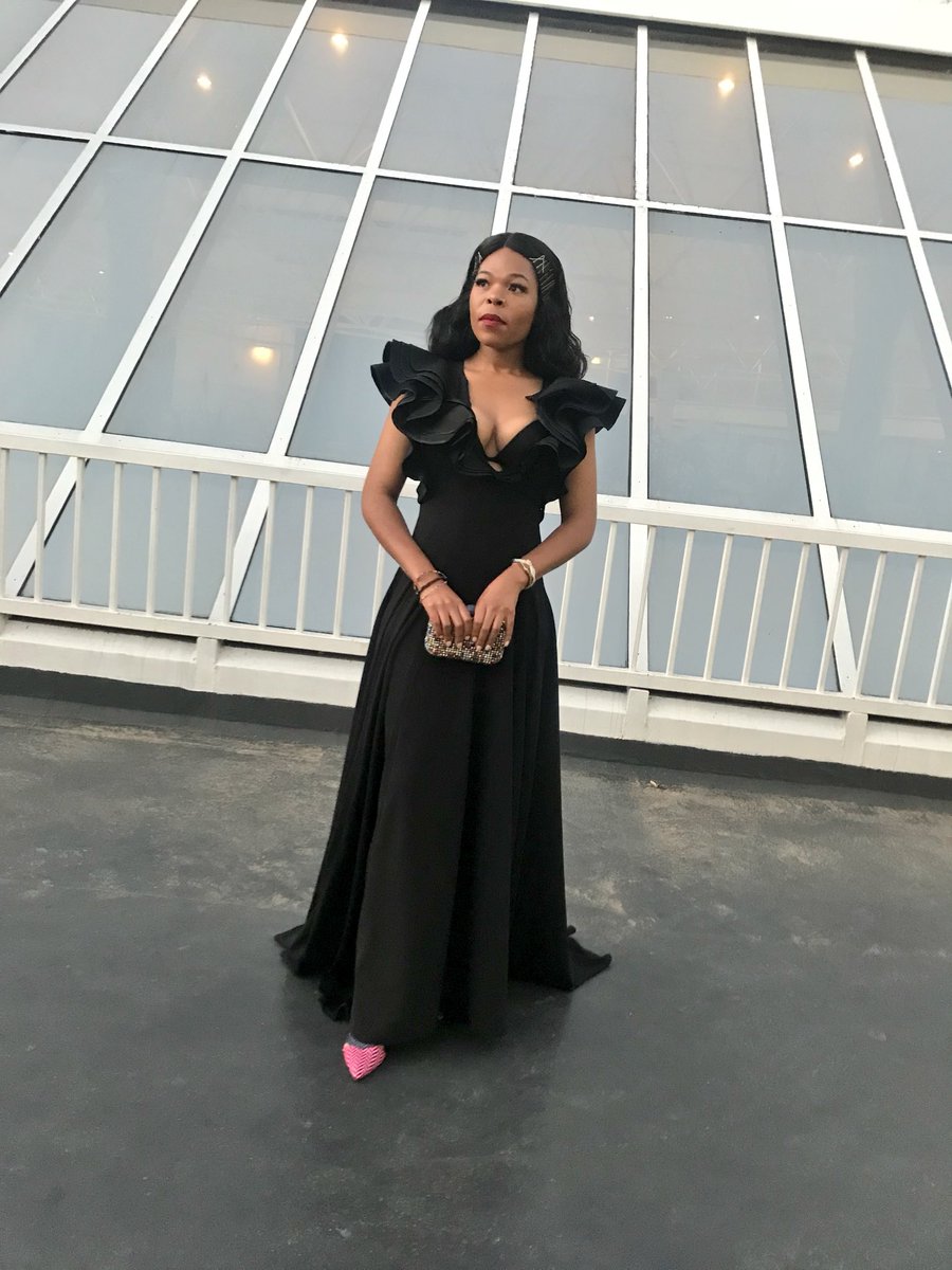 Rea_Khoabane's tweet photo. Arriving at the #styleawards2017 #mamaslay https://t.co/srUzhDUbsL