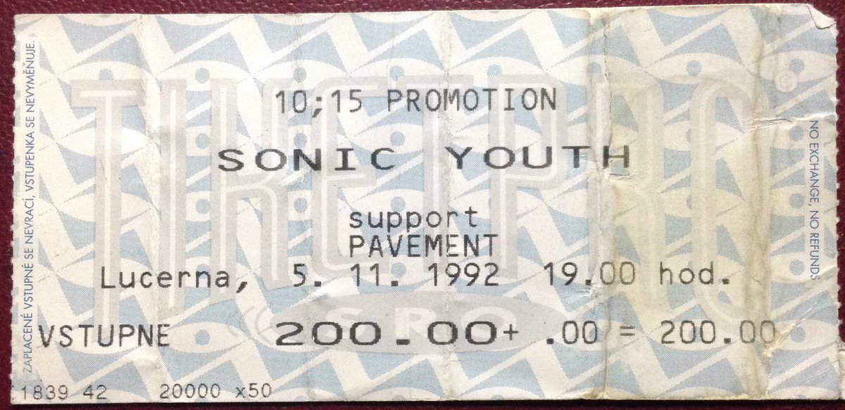 vansryoh's tweet photo. fascinuje a zároveň je úžasný, že oslava #scott50 vyšla od návštěvy @thesonicyouth v sousední velké lucerně na #otd čtvrtstoletí přesně! https://t.co/UiVfnCzFy7