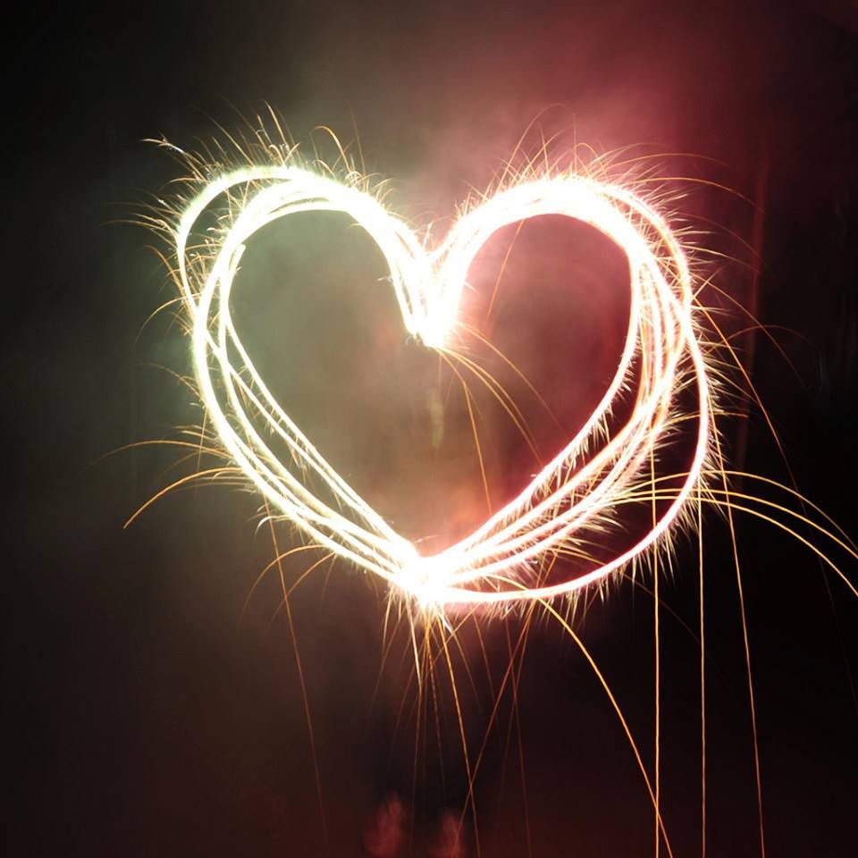 GoBalmi's tweet photo. Bonfire Night <3 enjoy &amp; stay safe with Balmi #balmi #lipcare #lipbalm https://t.co/pyrayswviP