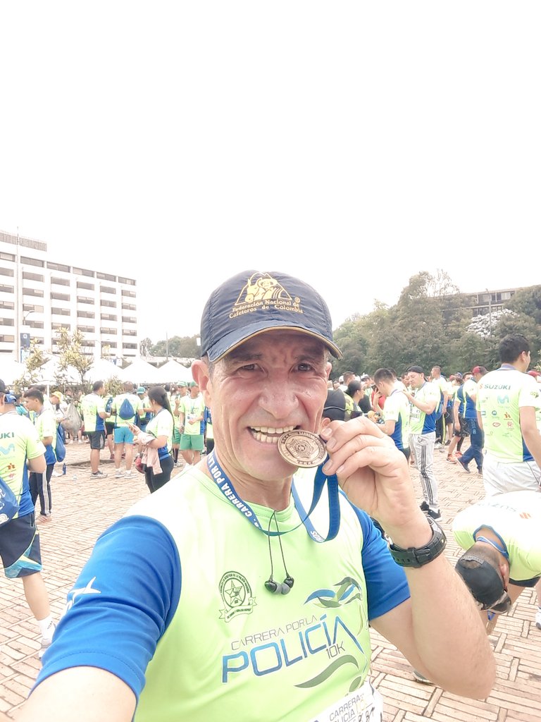 jaimevillan_'s tweet photo. #AquiYaSeCorrio No fue fácil con molestia en una pierna pero terminamos carrera bajando tiempo en 4:12 respecto a mi primera carrera. ahora 👉 #NewBalance15k #NBRun @maytearvizu @PEPE_VALDES1 @Heck1123 @Only_Jessi @Clarix_27 #GraciasAmigo @21Korredores @yoelegicorrer1 @duleyoga https://t.co/LplNAe5nhG