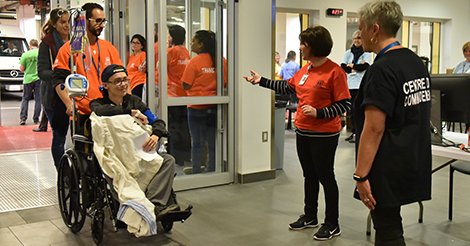 chumontreal's tweet photo. Les faits saillants du #transfertpatients Hôtel-Dieu vers le #nouveauCHUM https://t.co/MZT8NCnVU3 https://t.co/U3N0ISx5AN
