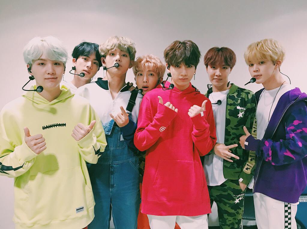 milaIlyukhin's tweet photo. #불타오르네 #STAND_BY_BTS #StandUpARMY #MnetRespectTheBTS #BTS_MAMA_VOTE #MnetCorrupt #BTS_MWAVE_FINAL НИКТО не смеет обижать наших мальчиков! https://t.co/HIFBYEH4Vi