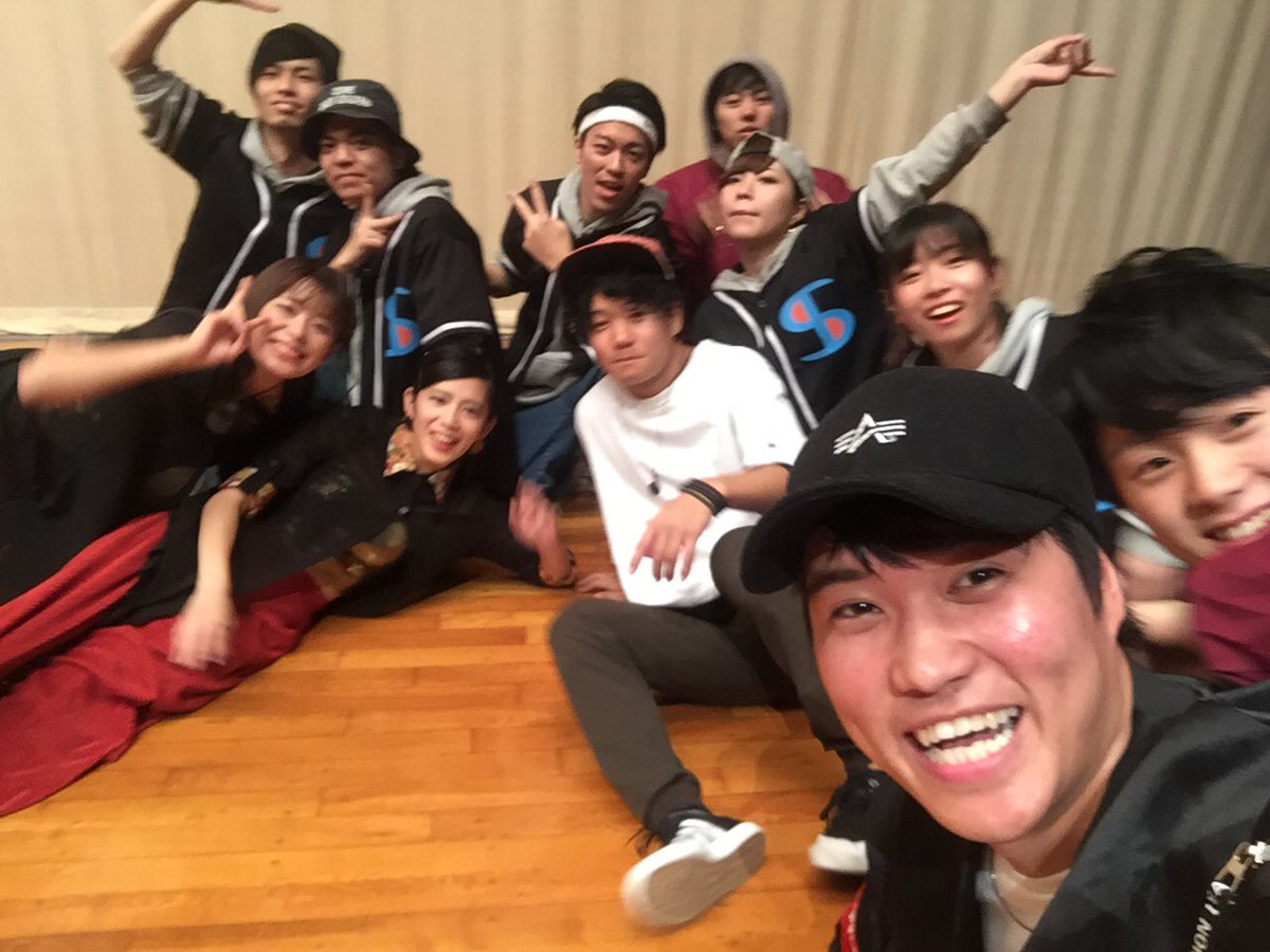 cacaomin's tweet photo. EDでOB・OGは
自撮りで遊びました。
みんなお疲れ様でした！ https://t.co/jdJKb3yDIC