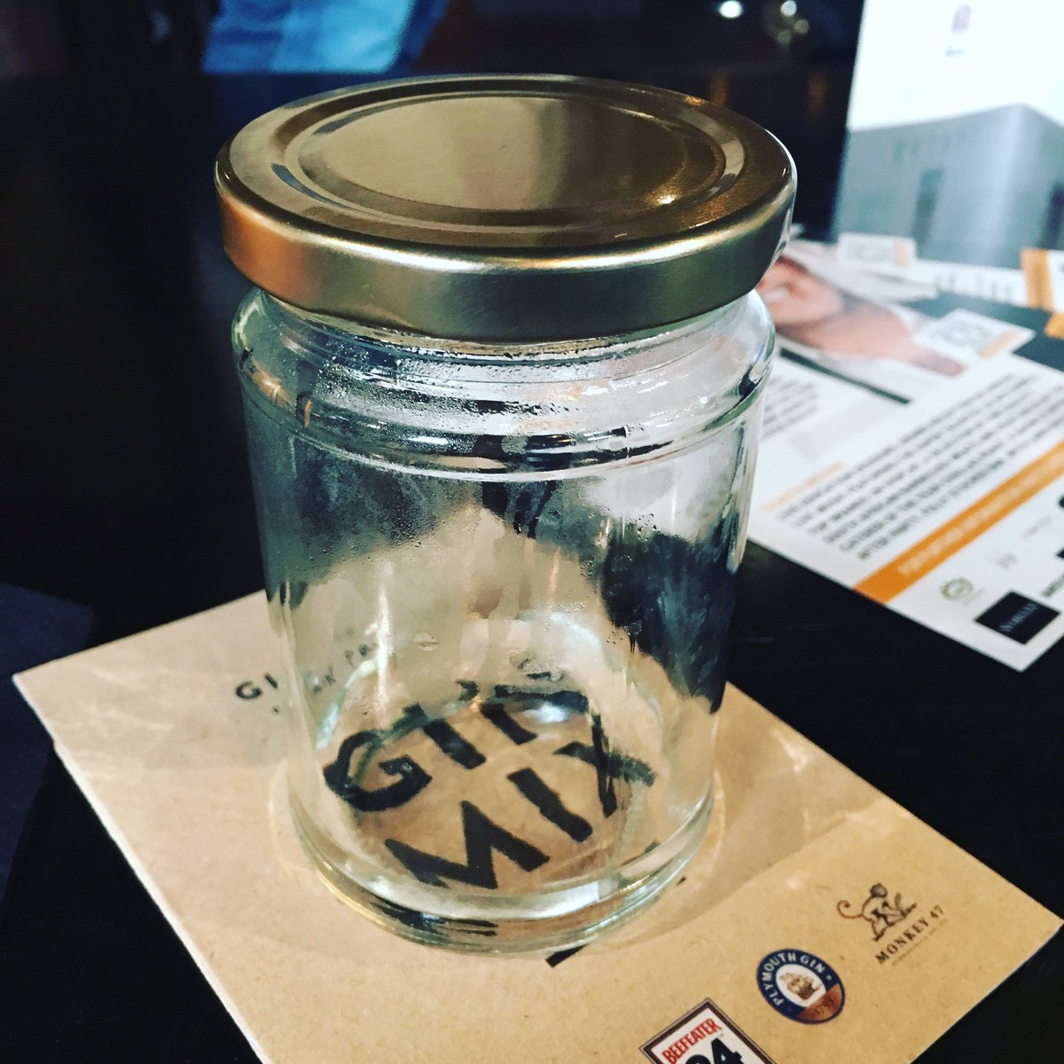 IrishWidget's tweet image. Forget whiskey in the jar... I've got gin in mine..... @thenorthernwhigbelfast @eating_ideas #thingstonotealwayslistentothegin