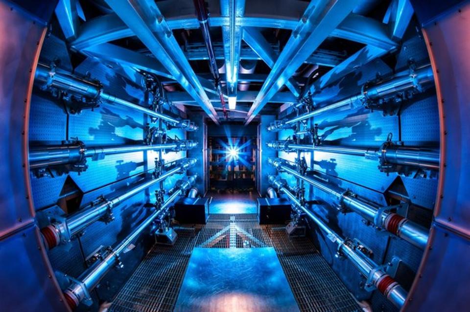 Forbes's tweet photo. The world's largest laser could help solve humanity's energy problems https://t.co/bCjX7bhEzI https://t.co/DrKp2sthBM