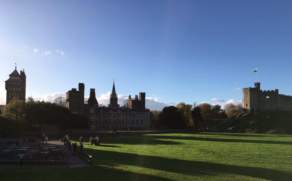 laurahd's tweet photo. When the kids choose on the last day of half term... #hometowntourists #castlekey @cardiff_castle @ILovesTheDiff @VisitCardiff https://t.co/UijWL8Y8W5