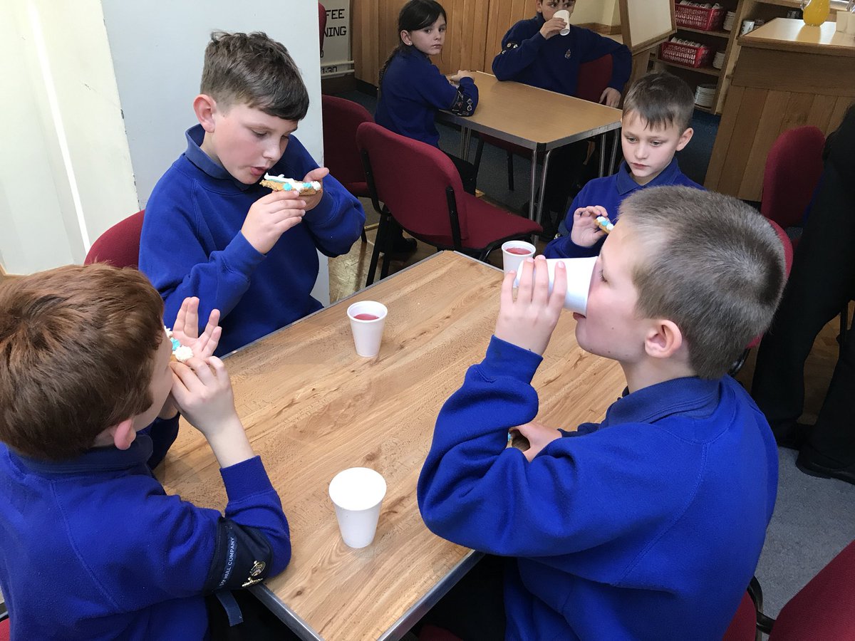 #juniors100 <a href="/TheBBEngland/">BB England & Wales</a> <a href="/theboysbrigade/">The Boys' Brigade</a> fun at the party - 190 piece jigsaw, items from 100 years ago, cakes, marbles, cards, skipping...