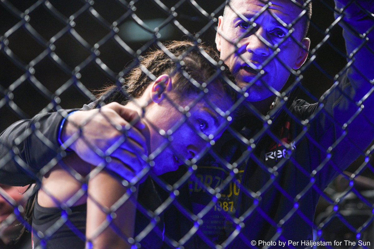The look in the eyes of Joanna Jędrzejczyk just a couple of seconds after losing the belt at #UFC217 to Rose Namajunas. 📷 @MMAjunkiePer