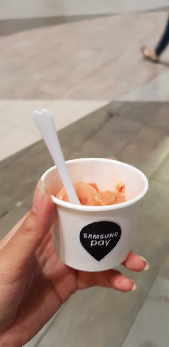 honhuayder's tweet photo. ของฟรีที่ได้จากnote8 รักอ่ะะะะะ #note8th #GalaxyNote8 #galaxygift #SamsungPay https://t.co/fx56uBXhhQ