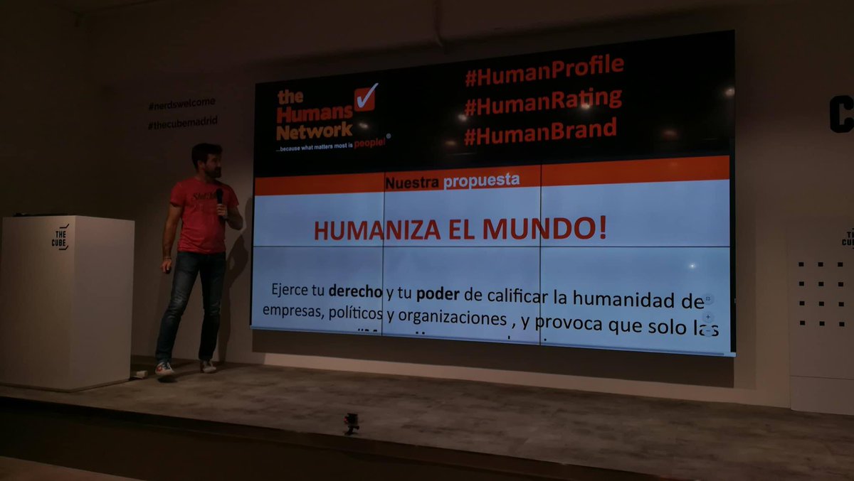 ululeES's tweet photo. #2. @thehumansnetwork presentando su propuesta de campaña en #crowdweekend https://t.co/gtUyWd2dAl
