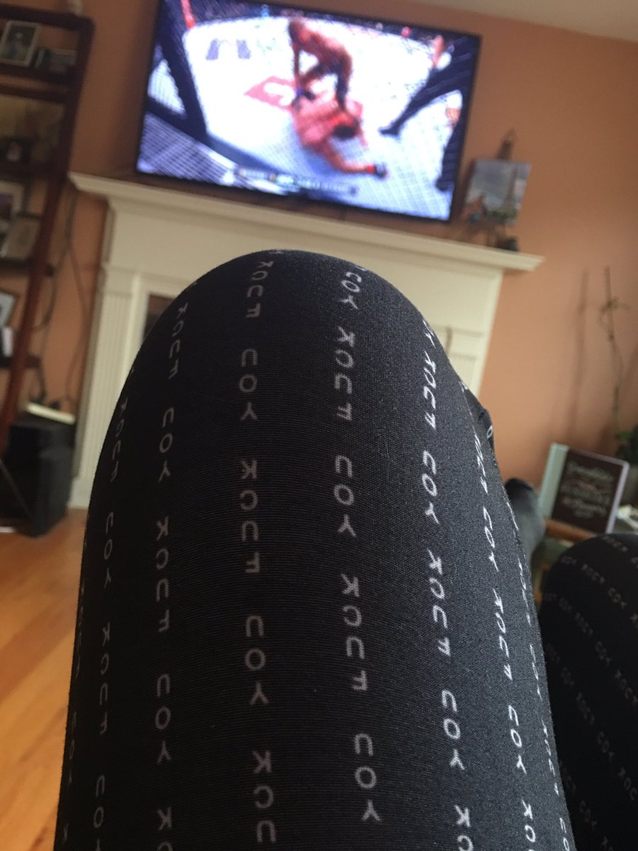 shellflower33's tweet image. Must've been channeling my inner #mysticmac when making my picks in my lucky leggings ❤️ #teamGSP