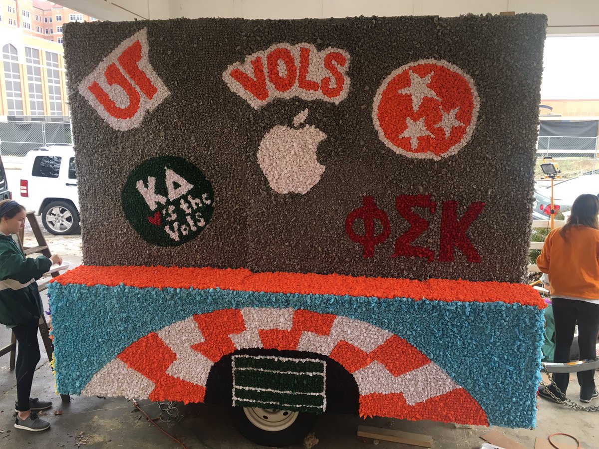 UTK_PhiSig's tweet photo. Huge thanks to home coming chairs Liam Calloway and Madeline Erber for putting together an awesome homecoming week. https://t.co/XcQB5DftBL