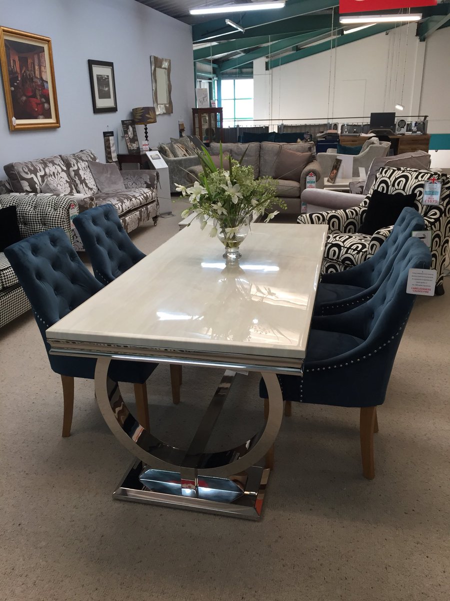 ashburyfurn's tweet photo. Great new #marble dining table! Amongst our #Duresta #sofas https://t.co/dVTv1I6gCX