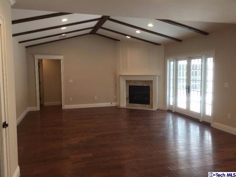 Remax_Optima's tweet photo. A rare opportunity has arisen with the sale of this nearly new Flintridge property https://t.co/RFClUJXtiK #remaxoptima #newhome #newbuild https://t.co/1oW6zAEAWc