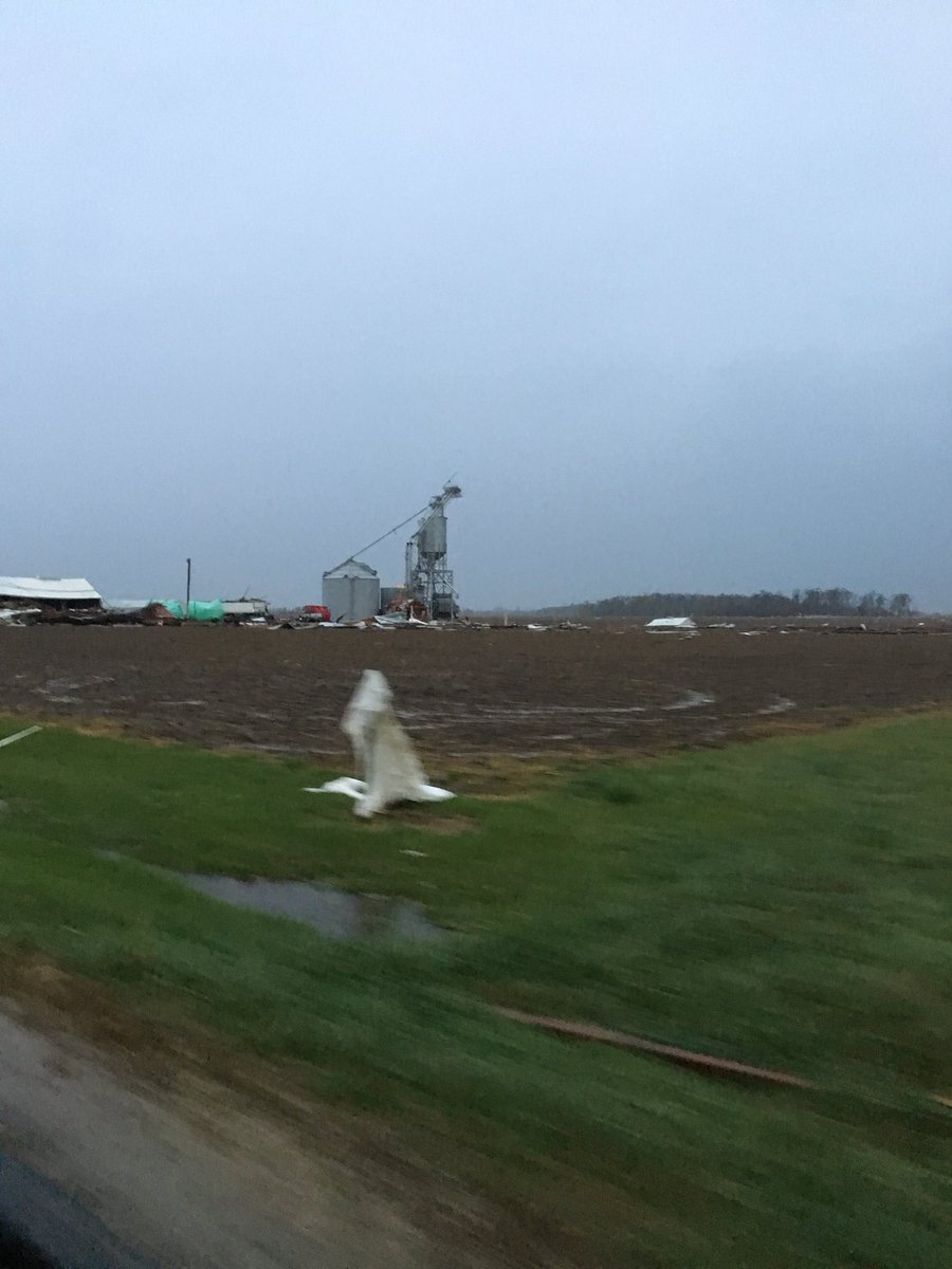 Frazier1999Ryan's tweet photo. A few more photos from west of Celina to north of St. Anthony Ohio @EElwellWHIO https://t.co/Ymj0cTQDPK