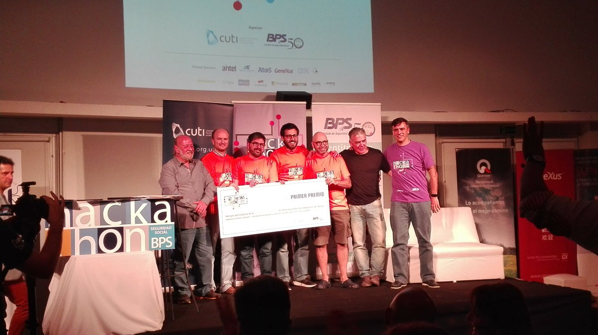 Ganadores 1er puesto el equipo Benteveo de <a href="/QuanamCorp/">Quanam</a>  #HackathonBPS