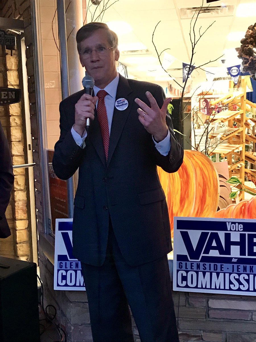 WendyRothstein's tweet photo. Final rally before Election Day w/ @JoshShapiroPA, @RepMDean,@JudgeMoulton, @VAArk &amp; @AbingtonDems at @RobinBeall's 245 north Keswick galary https://t.co/mJnSgscDqC