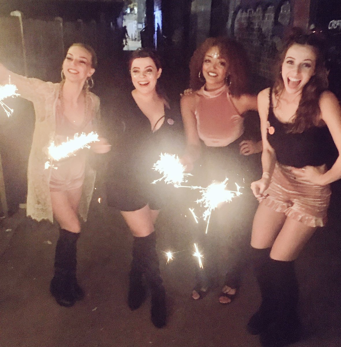 JunkBox_Theatre's tweet photo. We've fallen in love...

@RealBellaMix have stolen our hearts. Our girl @asmardell27 did us proud on so many levels. 

💙 https://t.co/jAiB8JfcP3