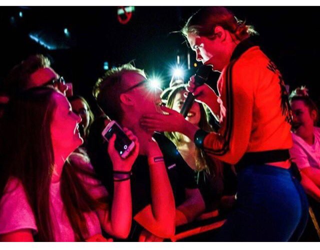 offbloom's tweet image. AMSTERDAM!! U were amazing! Our last day with beautiful @DUALIPA and its been INCREDIBLE! Thank u Dua for bringing us along! U are the boss!