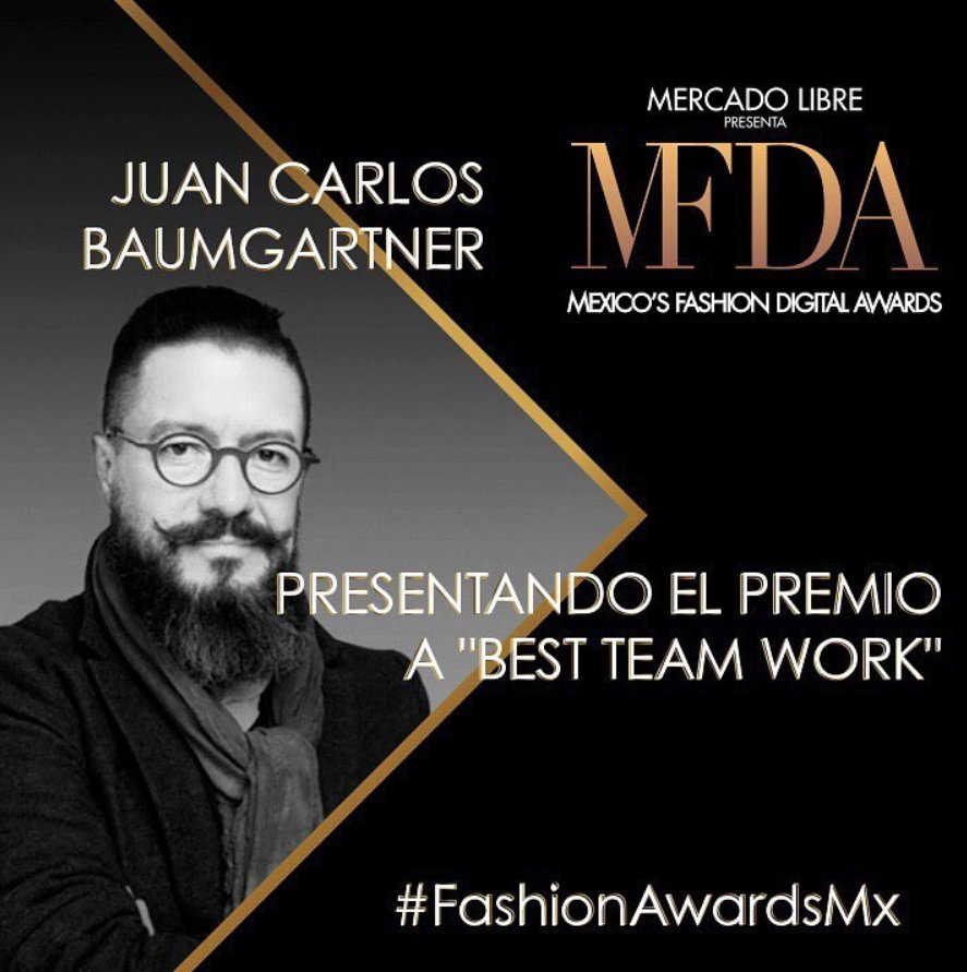 Un honor contar con <a href="/jcbaumgartner/">Juan C Baumgartner</a> de #SpaceMex en los #FashionAwards presentando el premio a 'Best #Teamwork' cortesía de <a href="/CentenarioT/">Tequila Centenario</a>