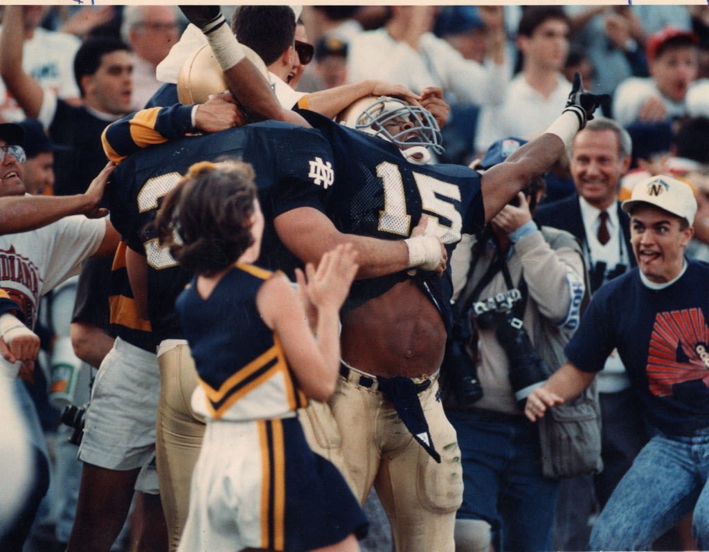 SportsRivalry's tweet photo. Catholics vs Convicts: the classic 1988 Miami-Notre Dame game.

Undefeated #4 ND's hard-fought 31-30 upset of #1 Miami, including a pregame fight between players, remains one of the iconic &amp; storied games in college football history. #GameOfTheCentury https://t.co/EoLKeclnOT