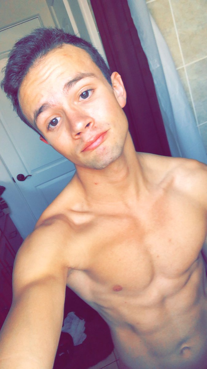 LoganCrossXXX's tweet photo. 💀 #Single https://t.co/89Hh4zwKhI