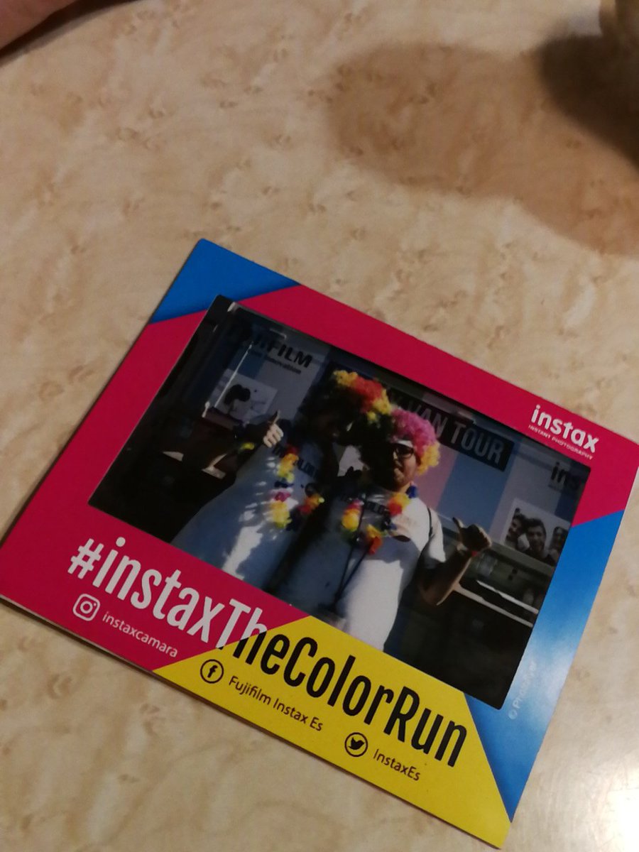 FranBarreplayas's tweet photo. #instaxTheColorRun https://t.co/KzCHv5LiU1