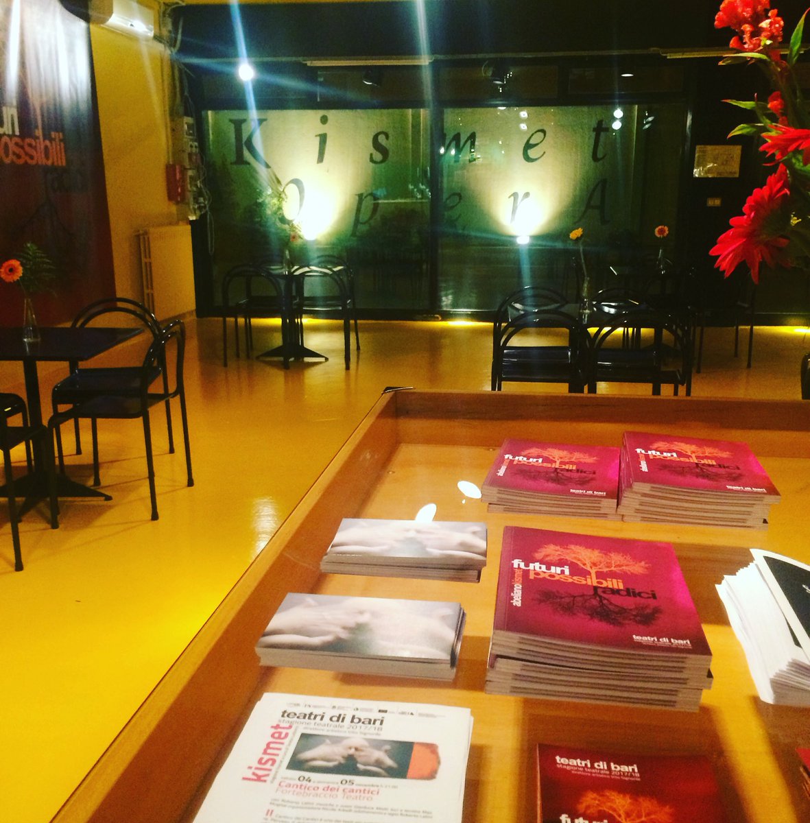 Tra poco la seconda recita del #canticodeicantici a #bari