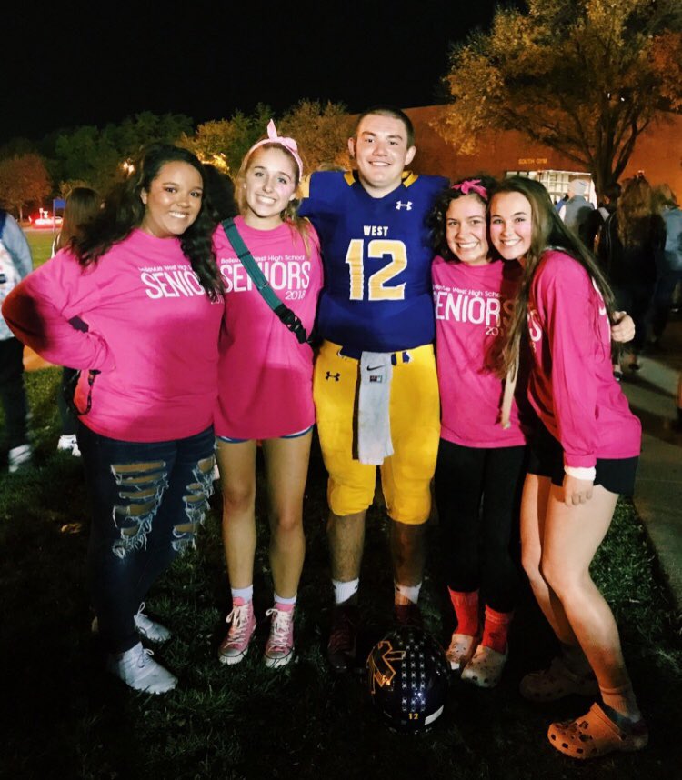 kaitlyyynlittle's tweet image. HBD @Joe_Dol12 aka the best water boy Bellevue West football has ever seen!! Eat some Mac &amp;amp; cheese for me today #hoseph #checkcheckcheck