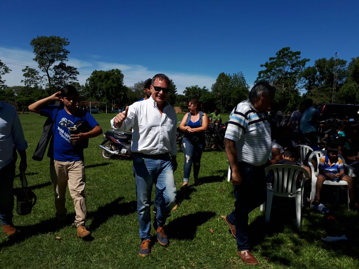 FSilvaFacetti's tweet photo. Compartimos con #CapurroDIPUTADO #ASAgobernador @CMATEOBALMELLI #Pdte reunión en #TapeGuazu #SanJuanBta #Misiones. @equipojovenpy #LISTA7 https://t.co/DgHFBd270z