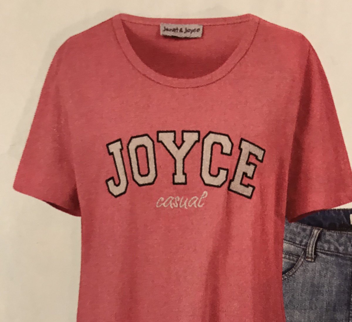 StefaniDach's tweet image. #fanwear? #justcasually #maybenot