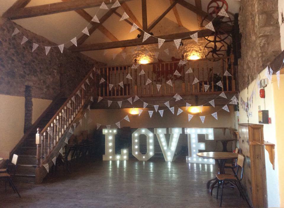 Bodafon Farm Park On Twitter Say I Do At A Unique Barn