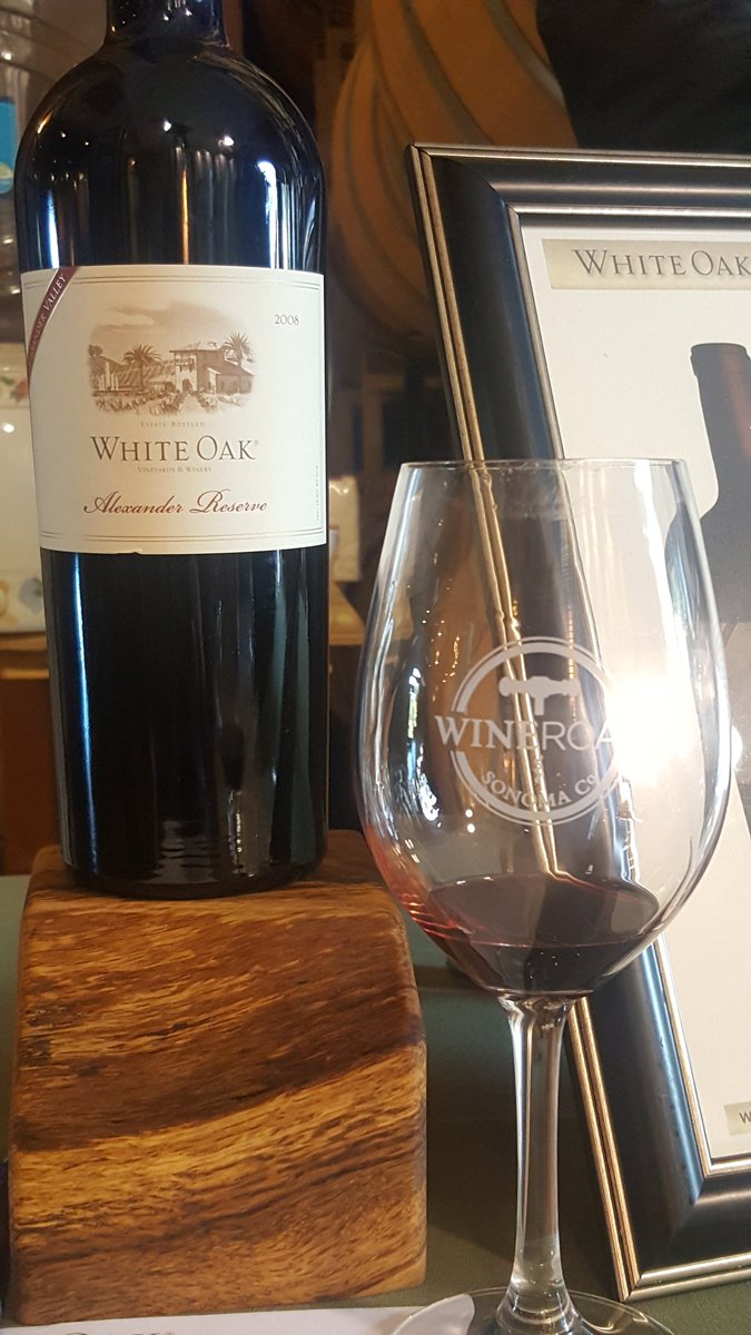 TheWineRoad's tweet photo. Beautiful day in Alexander Valley at @WhiteOakWinery. #WFA2017 #visitwineroad https://t.co/jgOXq7rrzg