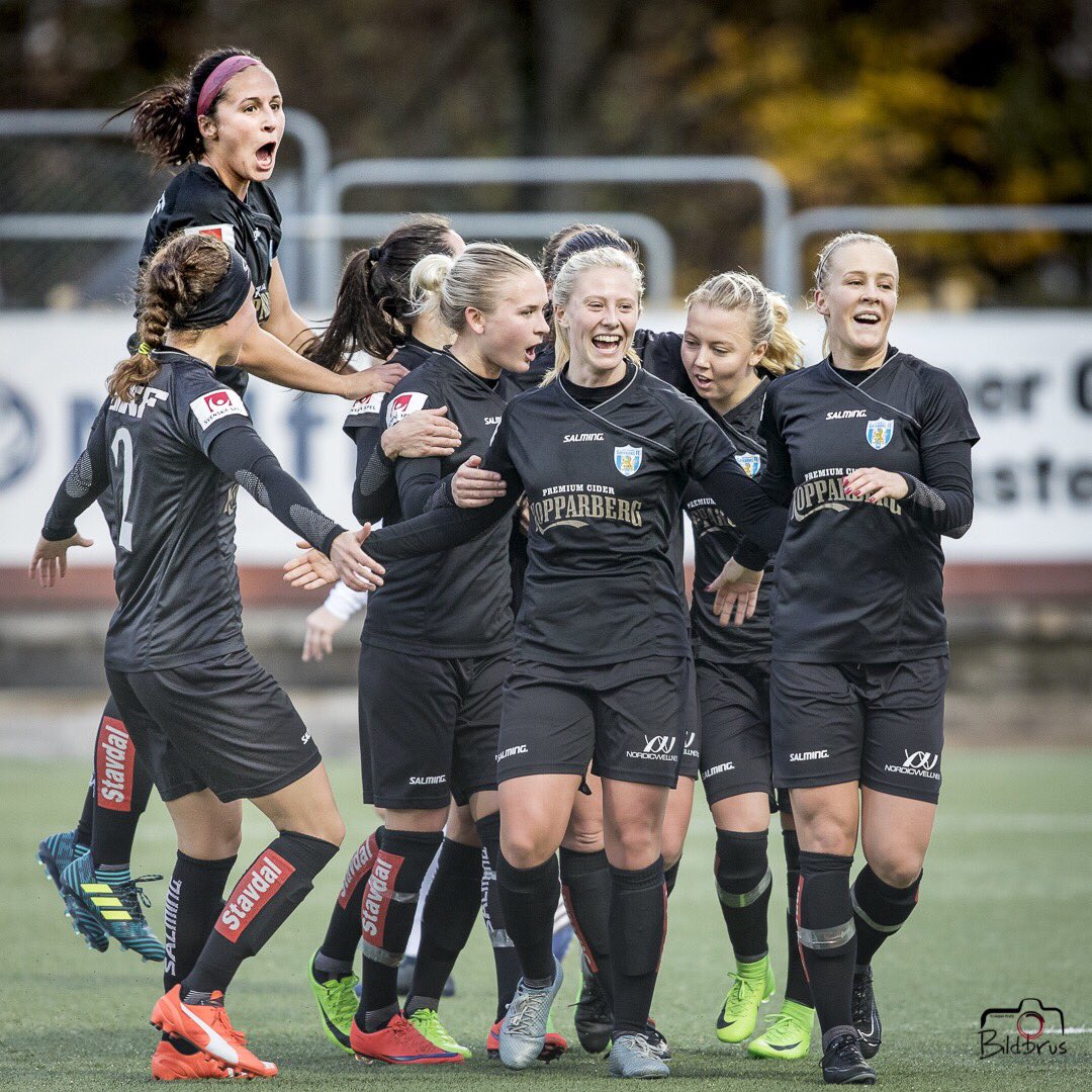 bildbrus_se's tweet photo. Med en stark spurt och 1-0 mot djurgården i #damallsvenskan säkrade #Göteborgfc plats i #damallsvenskan2018. Målskytt #adelinaengman https://t.co/sGOb79qp7D