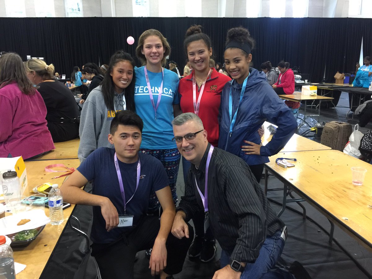DavidEPatrick's tweet photo. @DSAINC #Technica17 Aberdeen High School team at UMD's All Women Hackathon! https://t.co/zvRFjZuX5b
