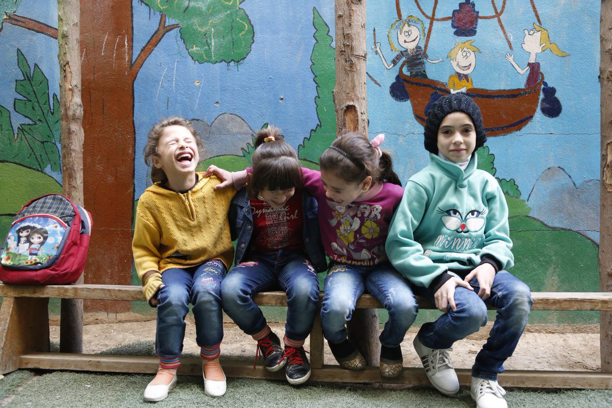 Noor_and_Alaa's tweet image. #Noor and #Alaa had a great day with their friends Taaj and Malak  in #school today 
#Ghouta #Syria