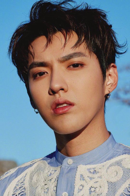 [HAPPY BIRTHDAY] to Kris Wu  