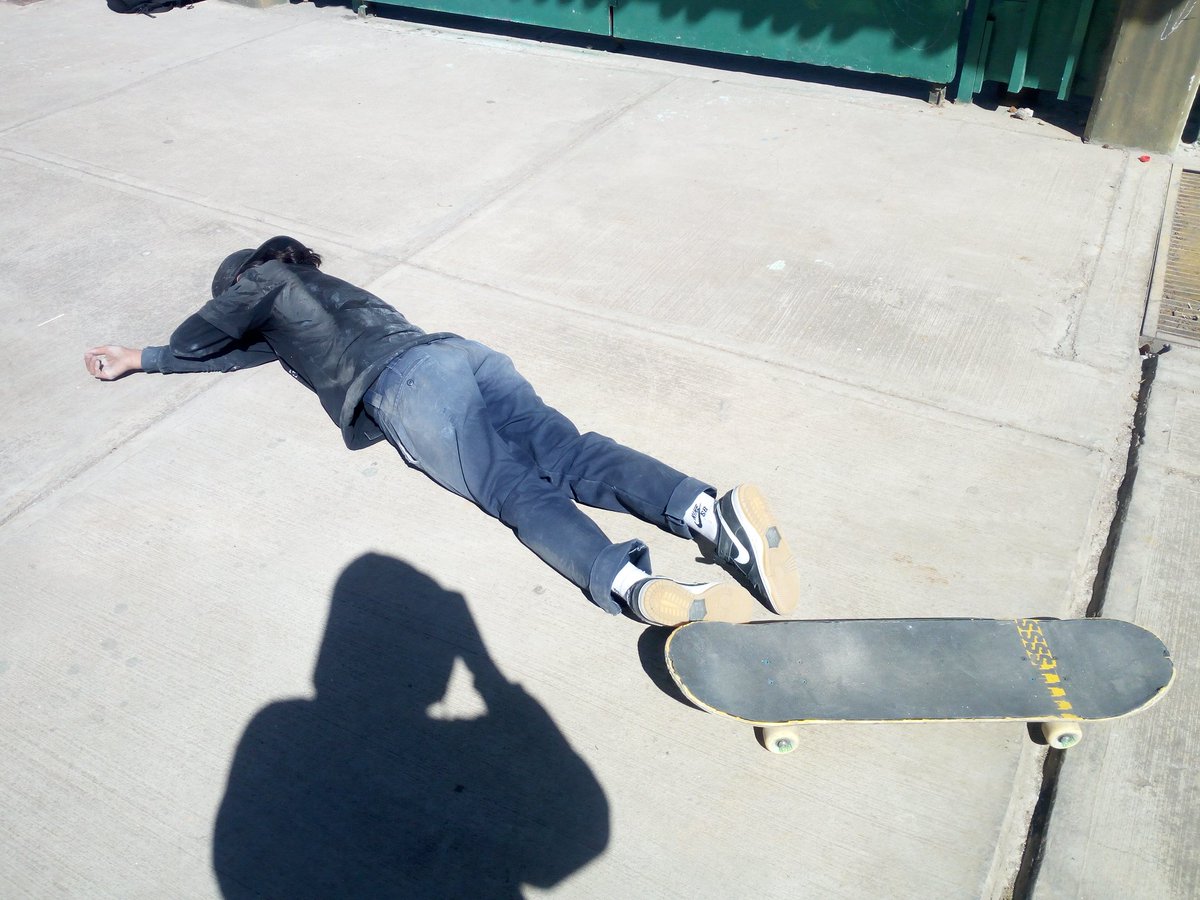 dropin_mx's tweet photo. No se puede ganar siempre, menos en spot dificil y sol mata perros @pratzyael @Beatskateboards @nikesb https://t.co/JIMfTNhfCE