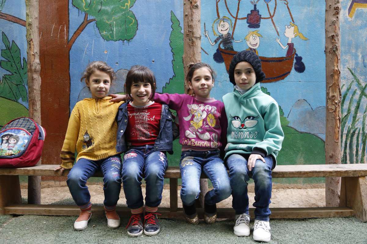 Noor_and_Alaa's tweet image. #Noor and #Alaa had a great day with their friends Taaj and Malak  in #school today 
#Ghouta #Syria