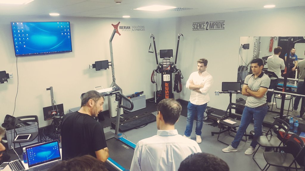 science2improve's tweet image. Este fin de semana nos ha tocado pasar a ser alumnos, aunque nunca dejamos de aprender. Curso de #optogait para mejorar nuestros servicios