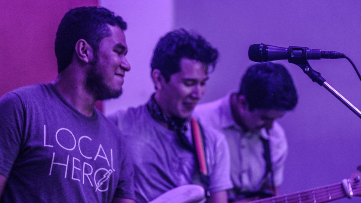 SemaforoGt's tweet photo. Vivimos un tiempo muy bonito el congreso “La fiesta empezó con Él”
#TourPerfectoAmor 🚦❤️ https://t.co/OnQaQbXsei
