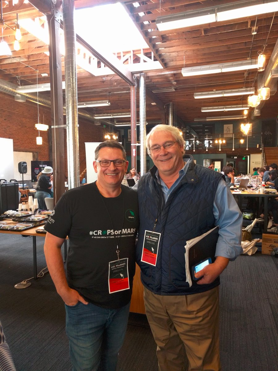 autogrow's tweet photo. Day 2 #CropsOnMars #Hackathon @darryn_keiller with mentor Dennis Donohue @WesternGrowers Thanks for taking part and sharing your knowledge! https://t.co/LBwiH0Fz7U