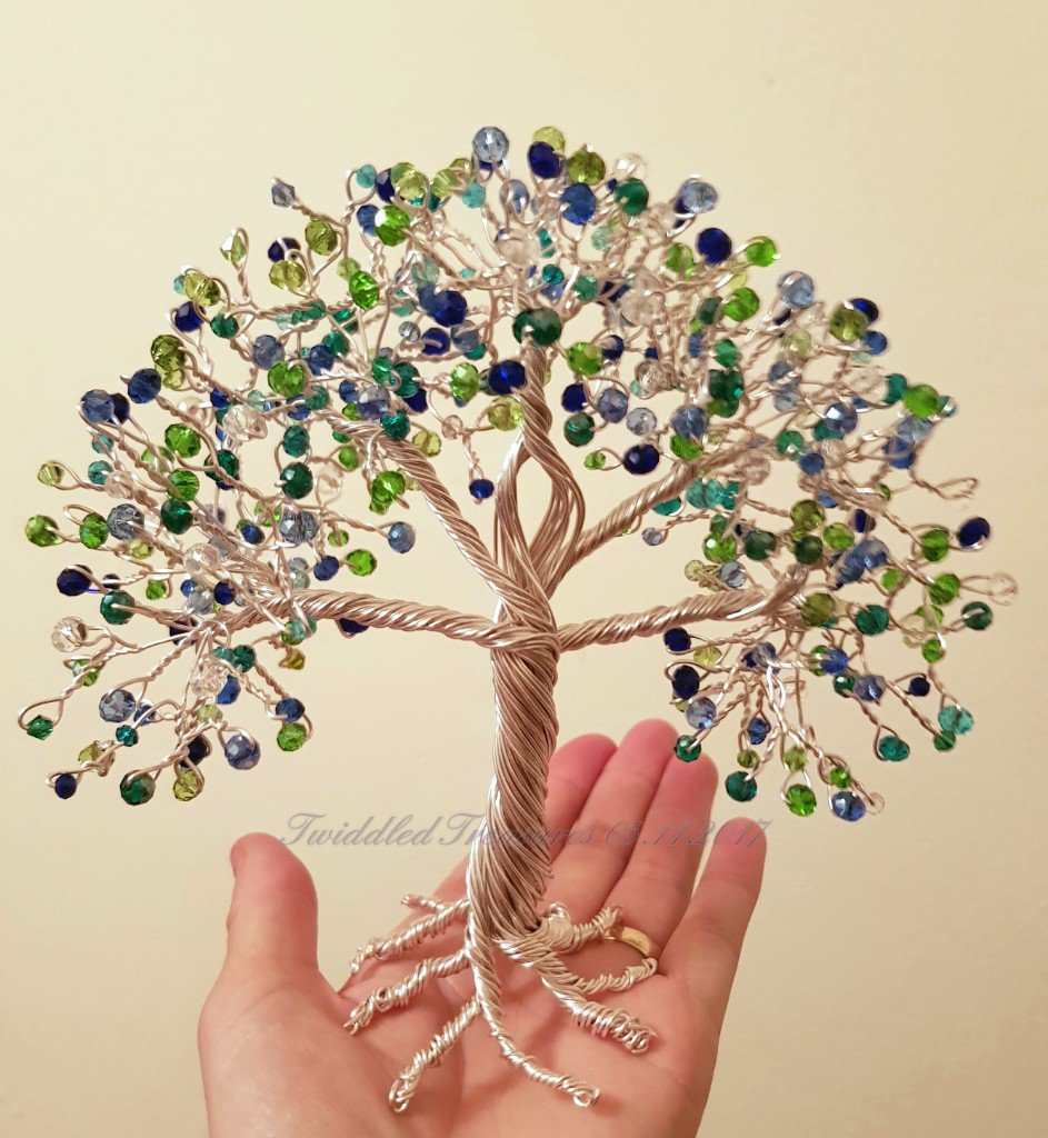 TwiddledT's tweet photo. #twistedwire #treeoflife #crystaltrees #wire #wiredtrees #artizan #bespoke #beadedtree #beadedtrees #handcrafted  #twiddledtreasures https://t.co/VehTwDnVB4