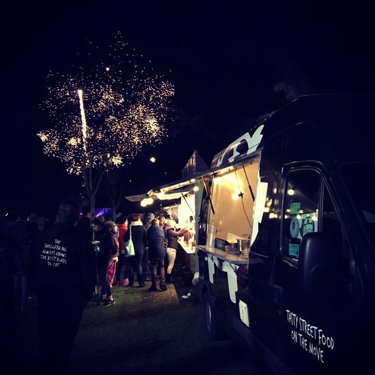 TheShellfishPig's tweet photo. Thanks to all who ate with us @heartlandsuk this eve! Apologies to those in the queue when we sold out! #greatnight #streetfood #cornwall https://t.co/dSKU0pZhL4