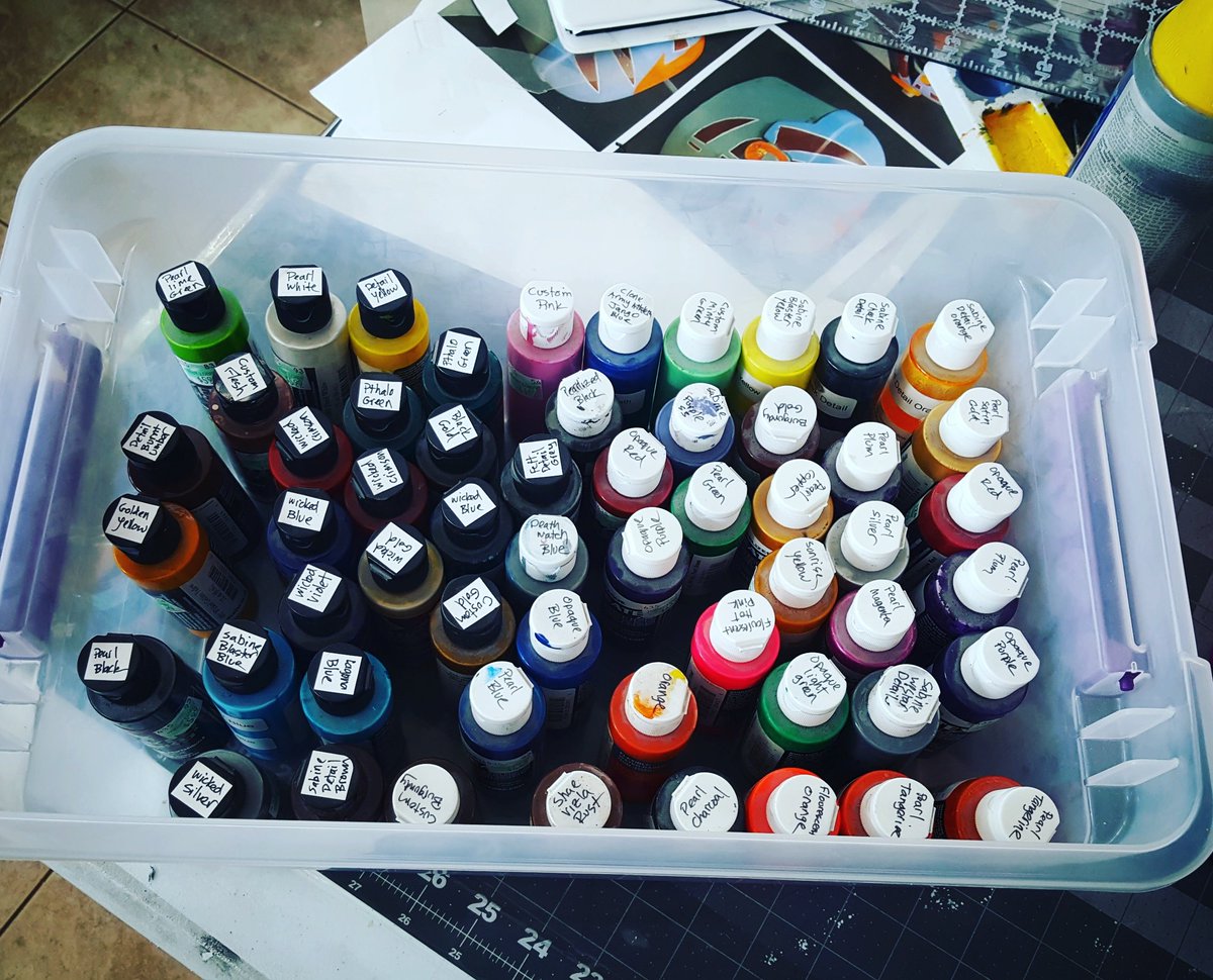 darthcleavage's tweet photo. I got tired of having to pick up each bottle to check the color.
#createx #wickedcolors #airbrush #paints #allthecolors #organized https://t.co/uYqSLLn3Ej