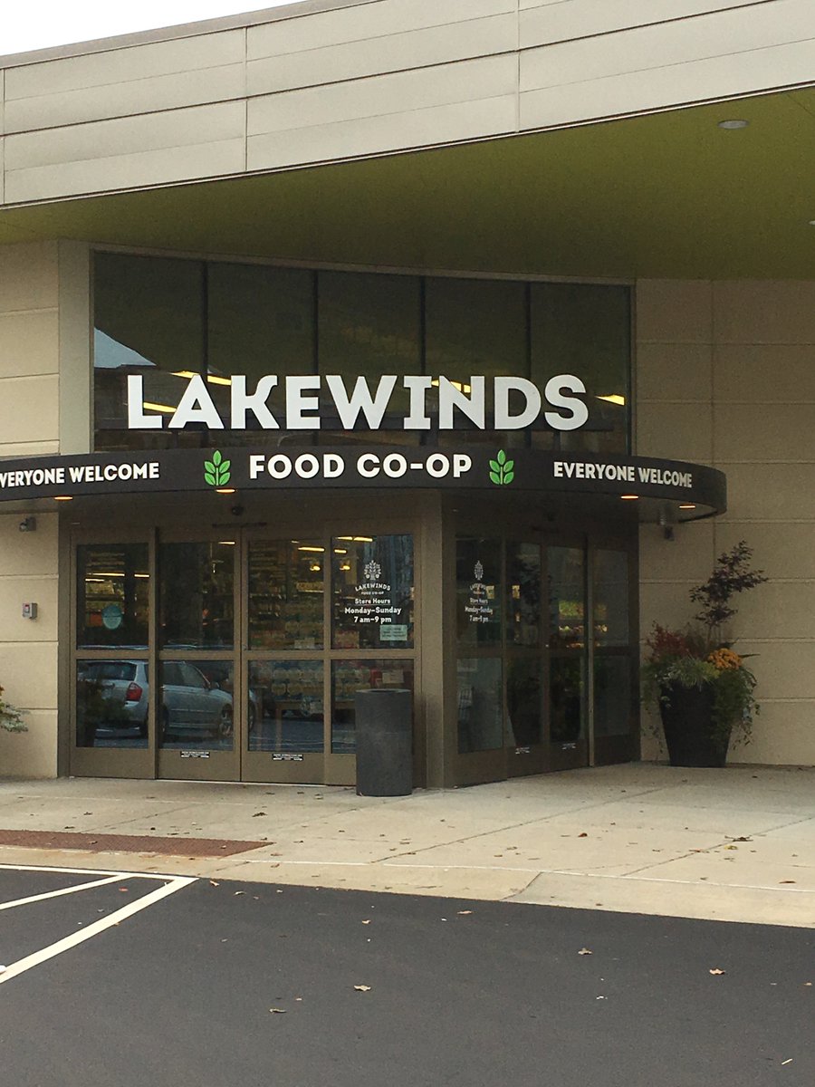 Kakookies's tweet photo. We're now @ #RichfieldMN @Lakewindscoop! Come by & taste yummy Kakookie samples from 3-6! #CleanEatsYummyTreats #Snacks #TwinCities #mpls https://t.co/xXHtLOH9rp