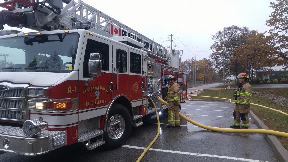 chefjimmy24's tweet image. Solid day of training with the midland fire and penetang fire #pumpops #teamwork @ChiefRyanMFDPFD